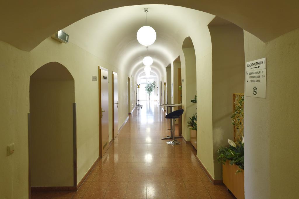 Junges Hotel Tulln トゥルン エクステリア 写真