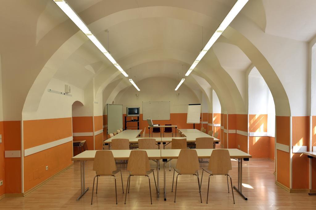 Junges Hotel Tulln トゥルン エクステリア 写真